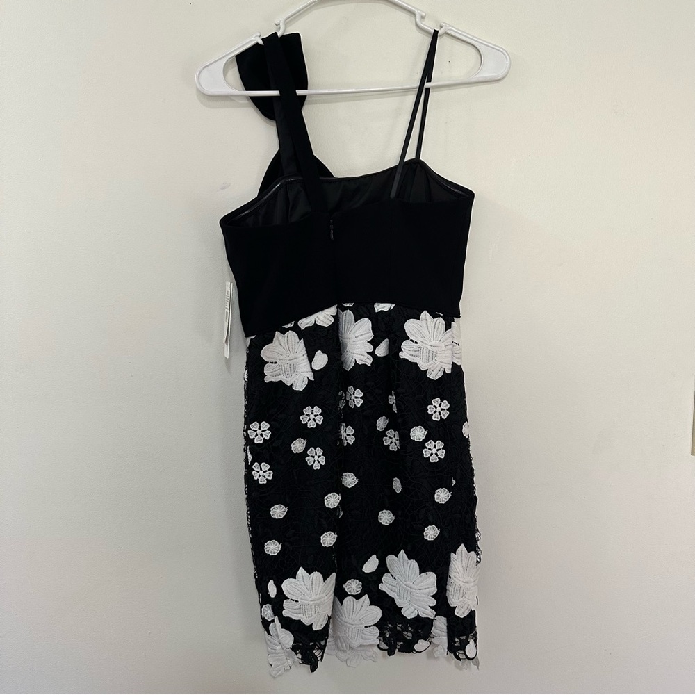 Aidan by Aidan Mattox black white floral lace mini dress one-shoulder bow NWT - Picture 7 of 10